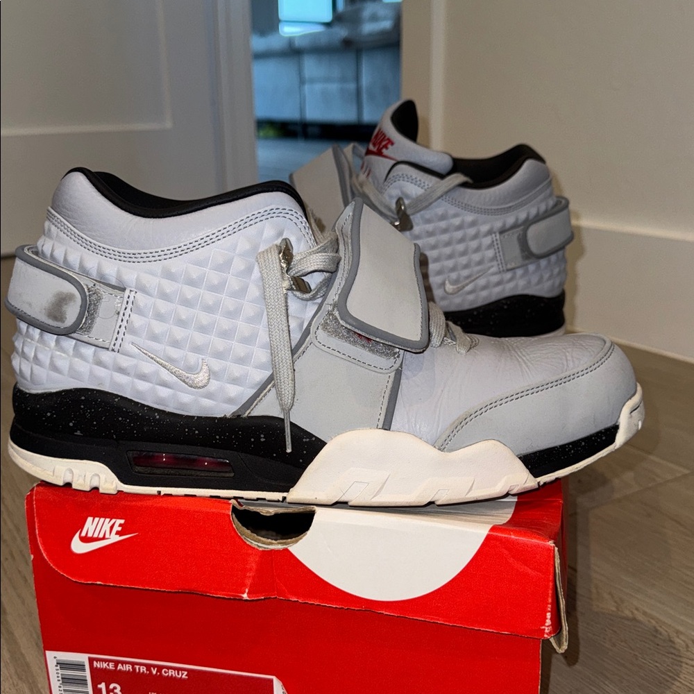 Nike Air TR V. Cruz